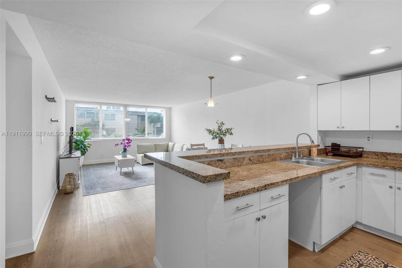 9125 77th Ave - Photo 1