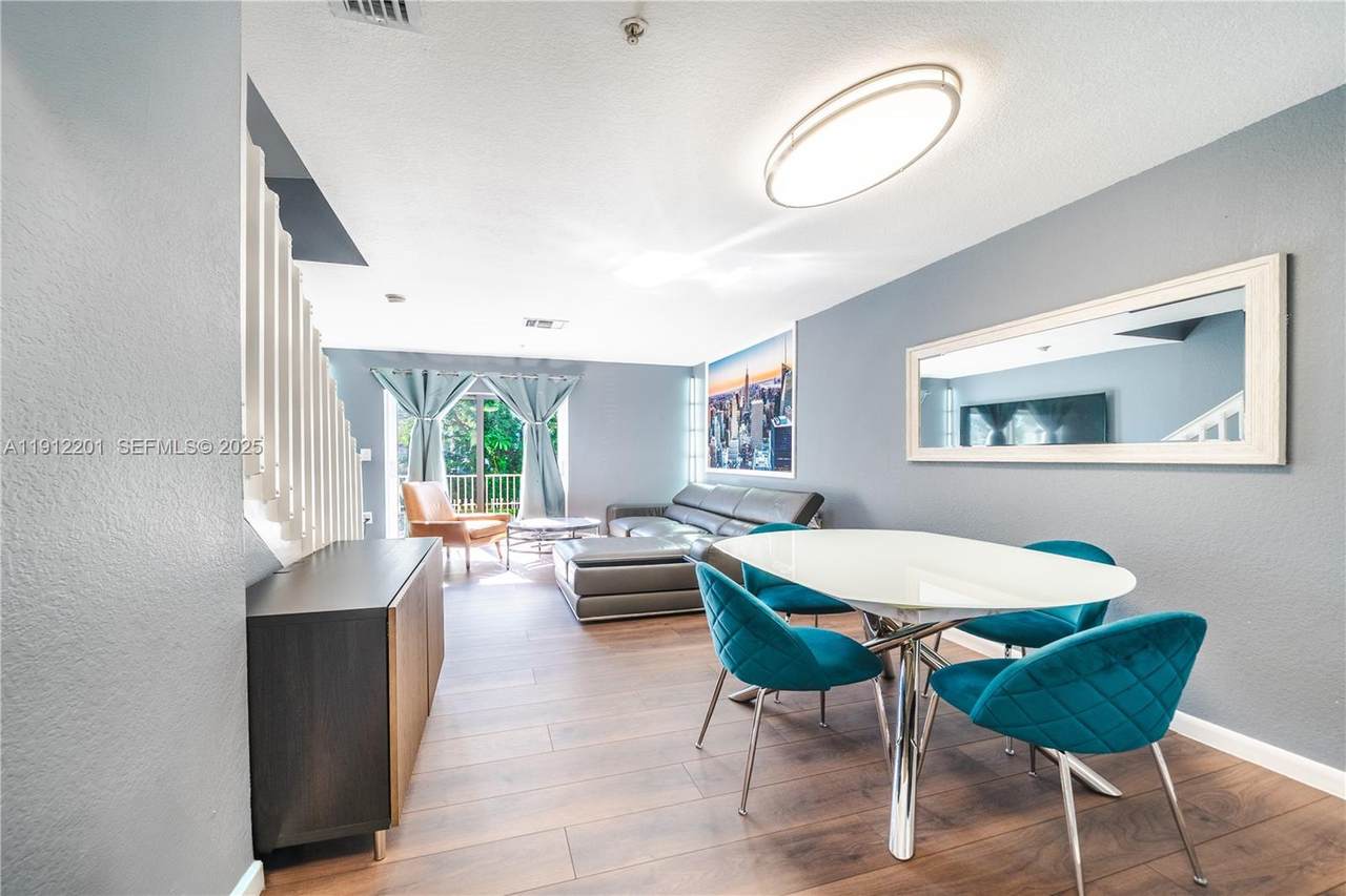 2040 167th St - Photo 1