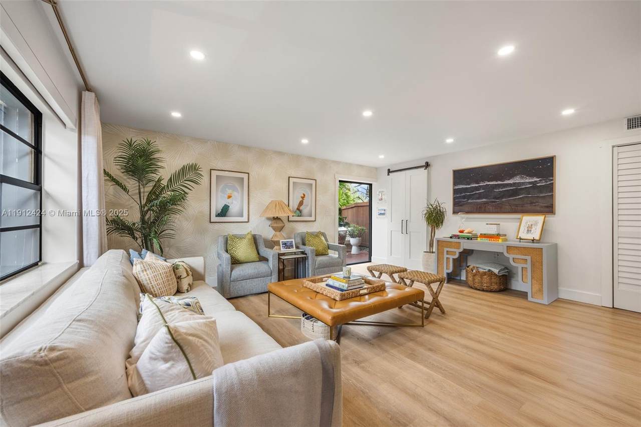 11537 64th St - Photo 1