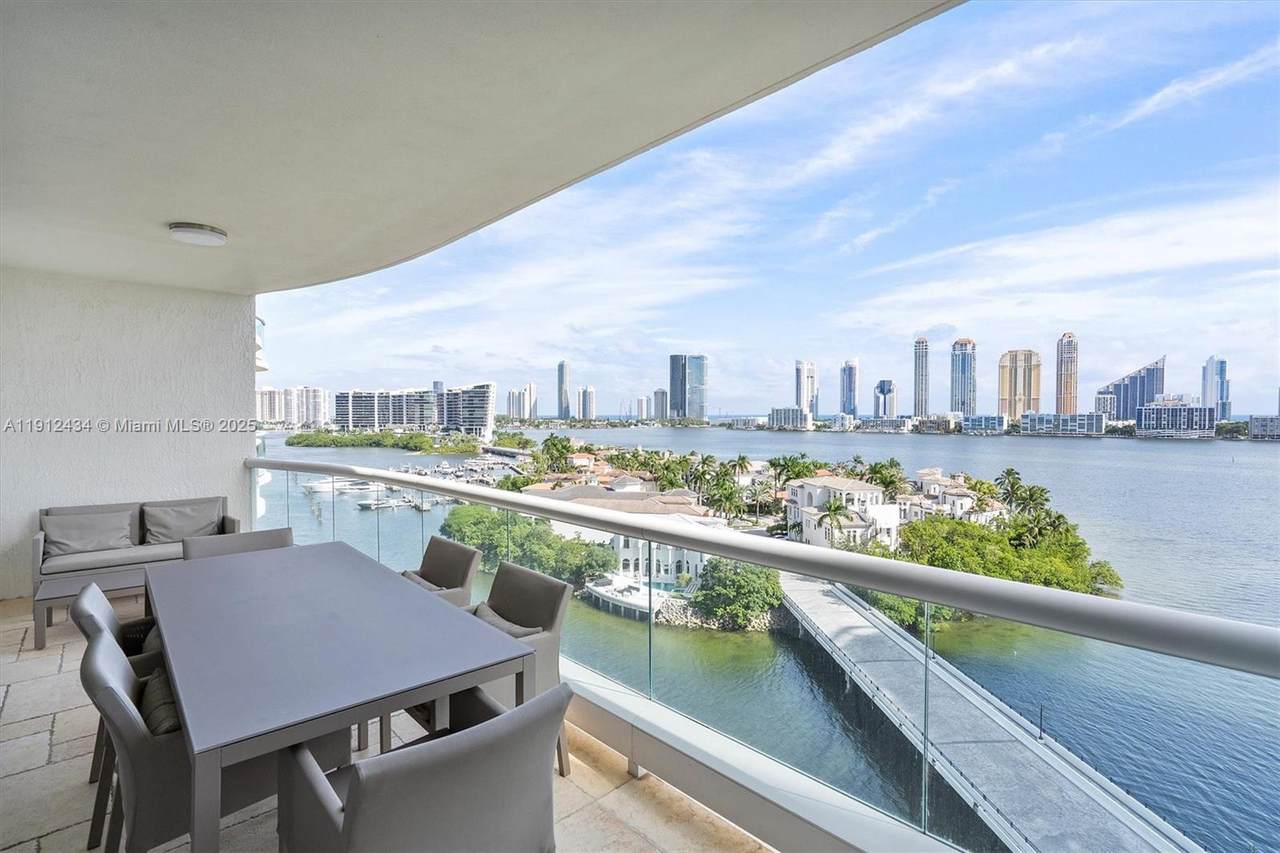 https://bt-photos.global.ssl.fastly.net/miami/1280_boomver_1_A11912434-2.jpg