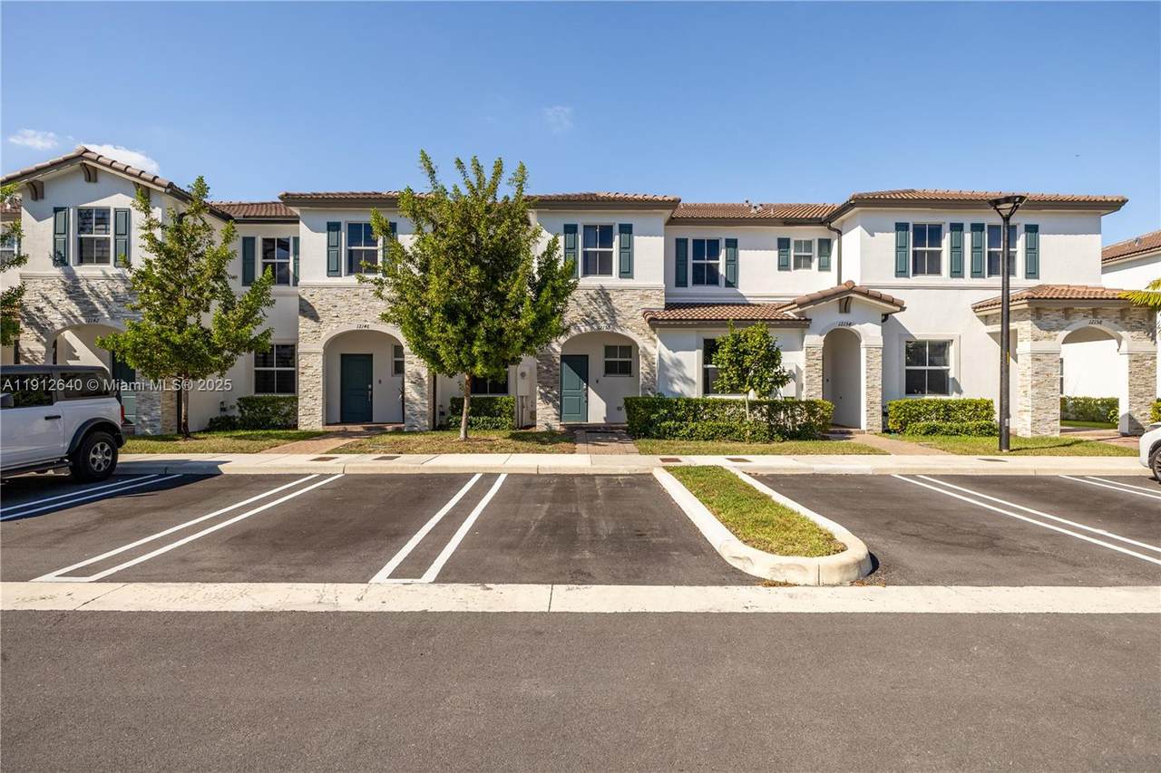 12150 23rd Ct - Photo 1