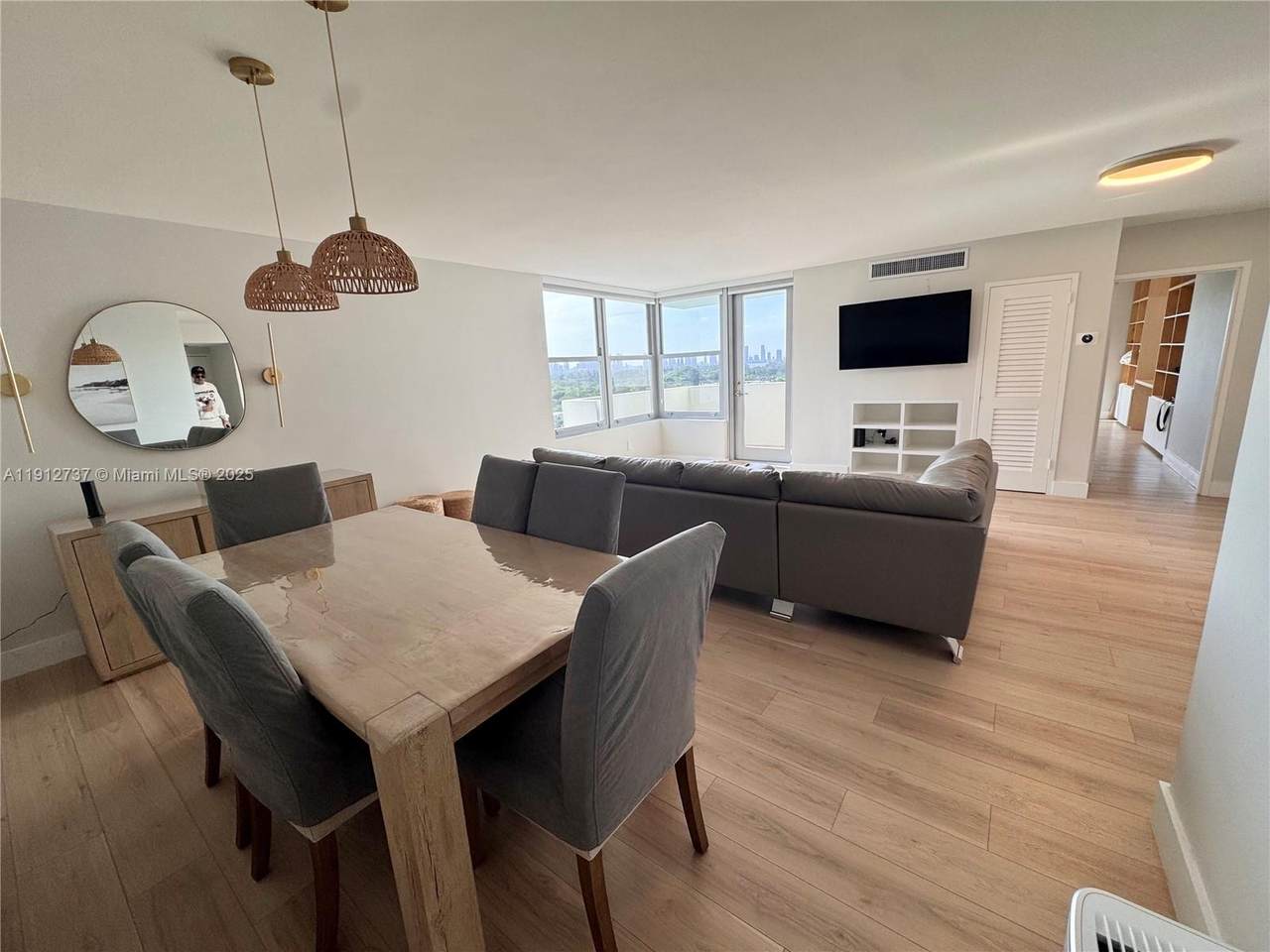 2899 Collins Ave - Photo 1