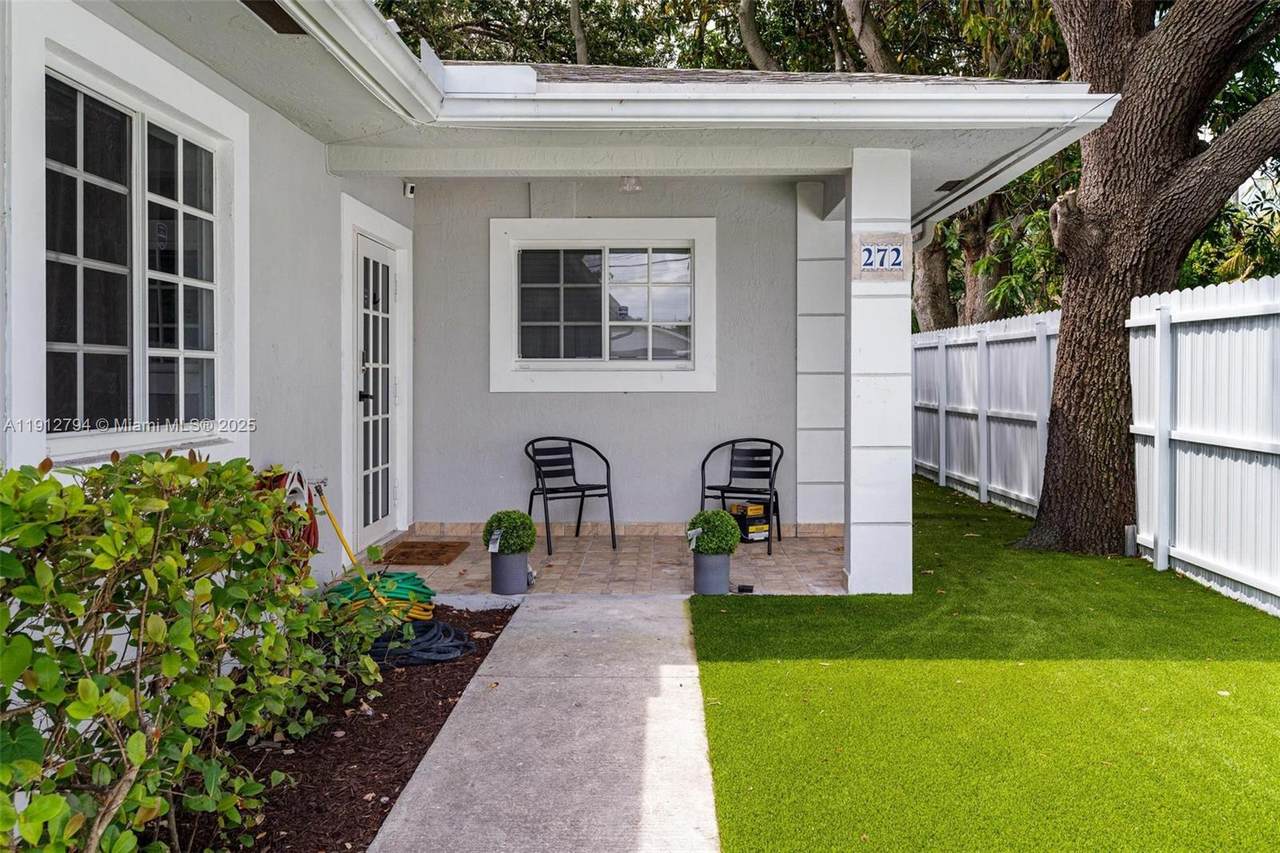 270 53rd St - Photo 1