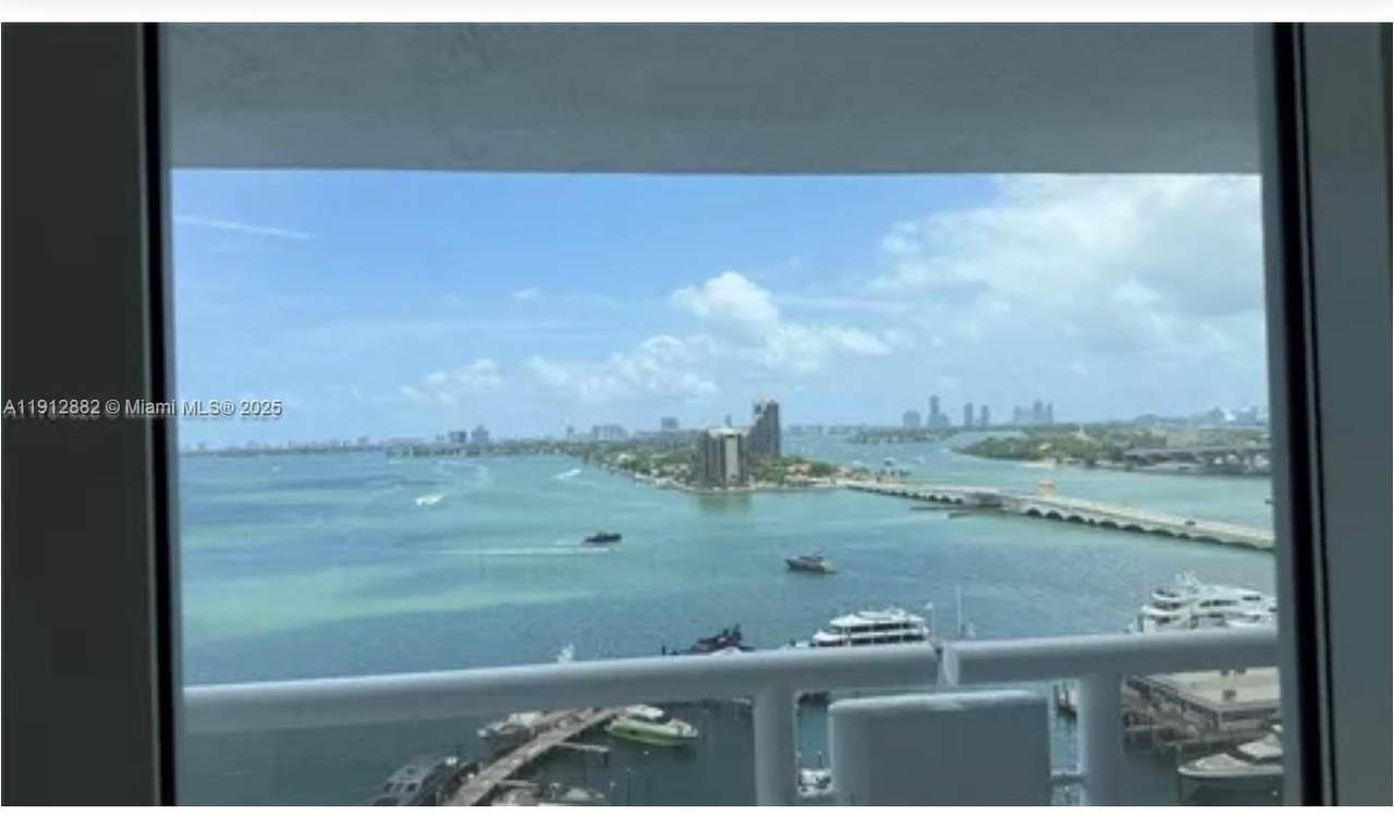1717 Bayshore Dr - Photo 1