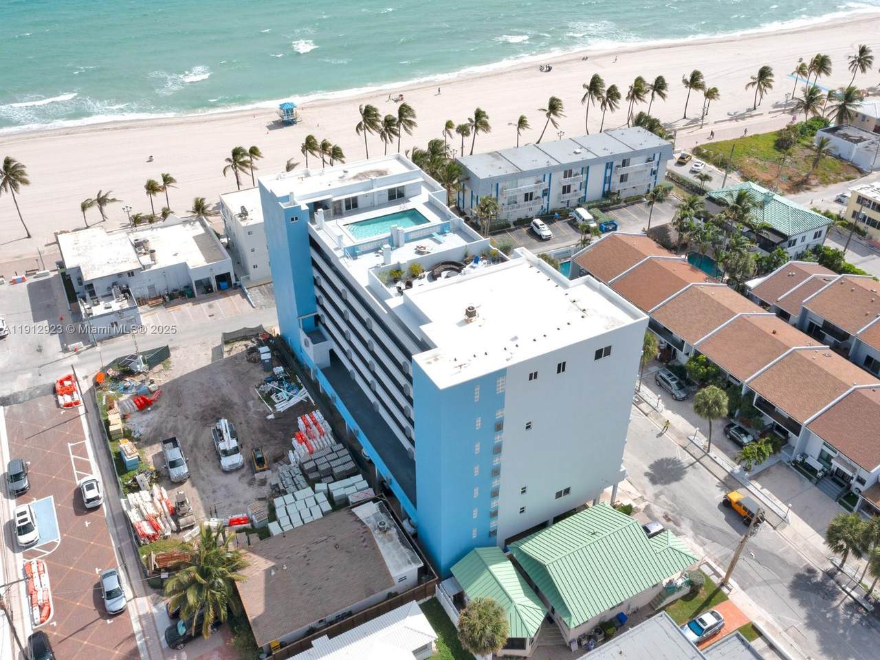 320 Surf Rd - Photo 1