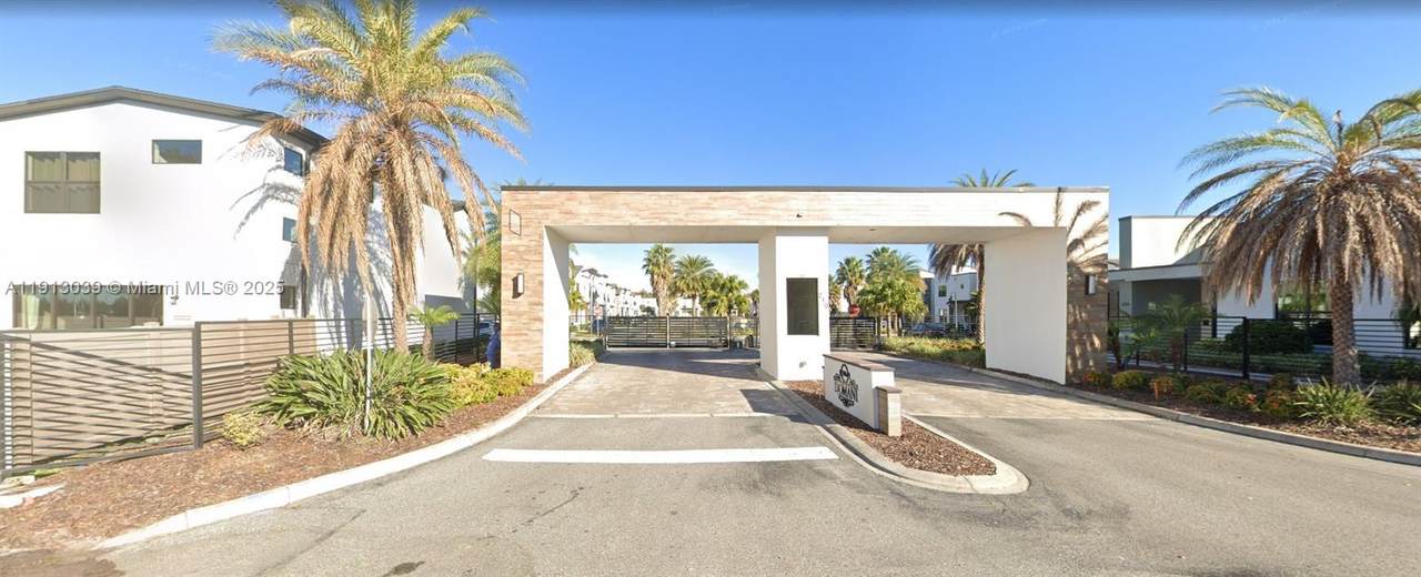 192 Villa Domani Cir - Photo 1