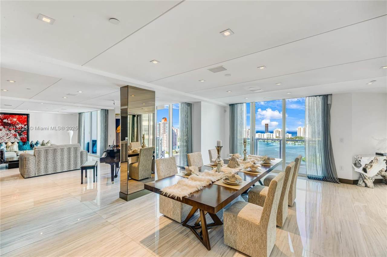 https://bt-photos.global.ssl.fastly.net/miami/1280_boomver_1_A11913135-2.jpg