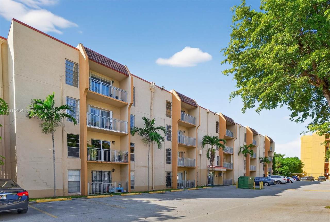 4841 7th St - Photo 1