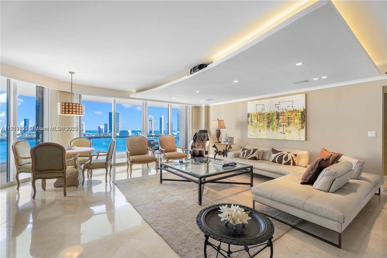 2600 Island Blvd - Photo 1