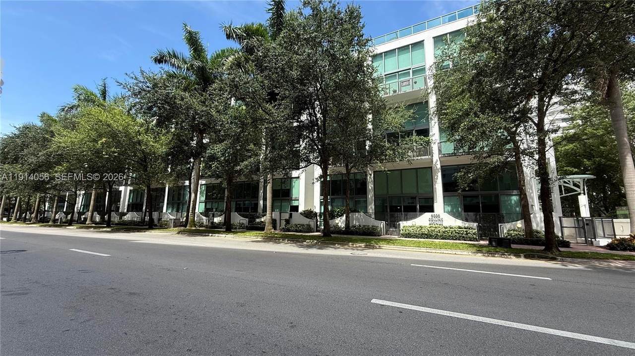 https://bt-photos.global.ssl.fastly.net/miami/1280_boomver_1_A11914056-2.jpg