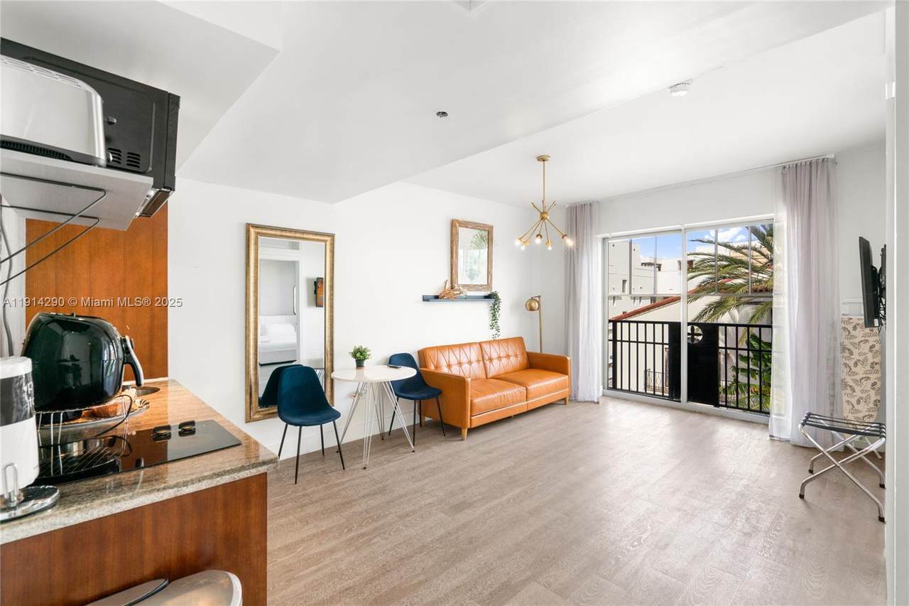 1060 Ocean Dr - Photo 1