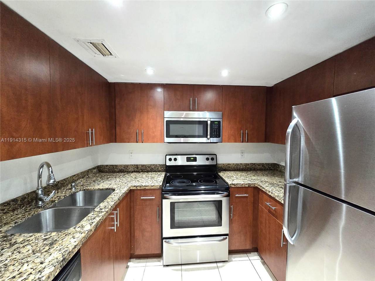 https://bt-photos.global.ssl.fastly.net/miami/1280_boomver_1_A11914315-2.jpg