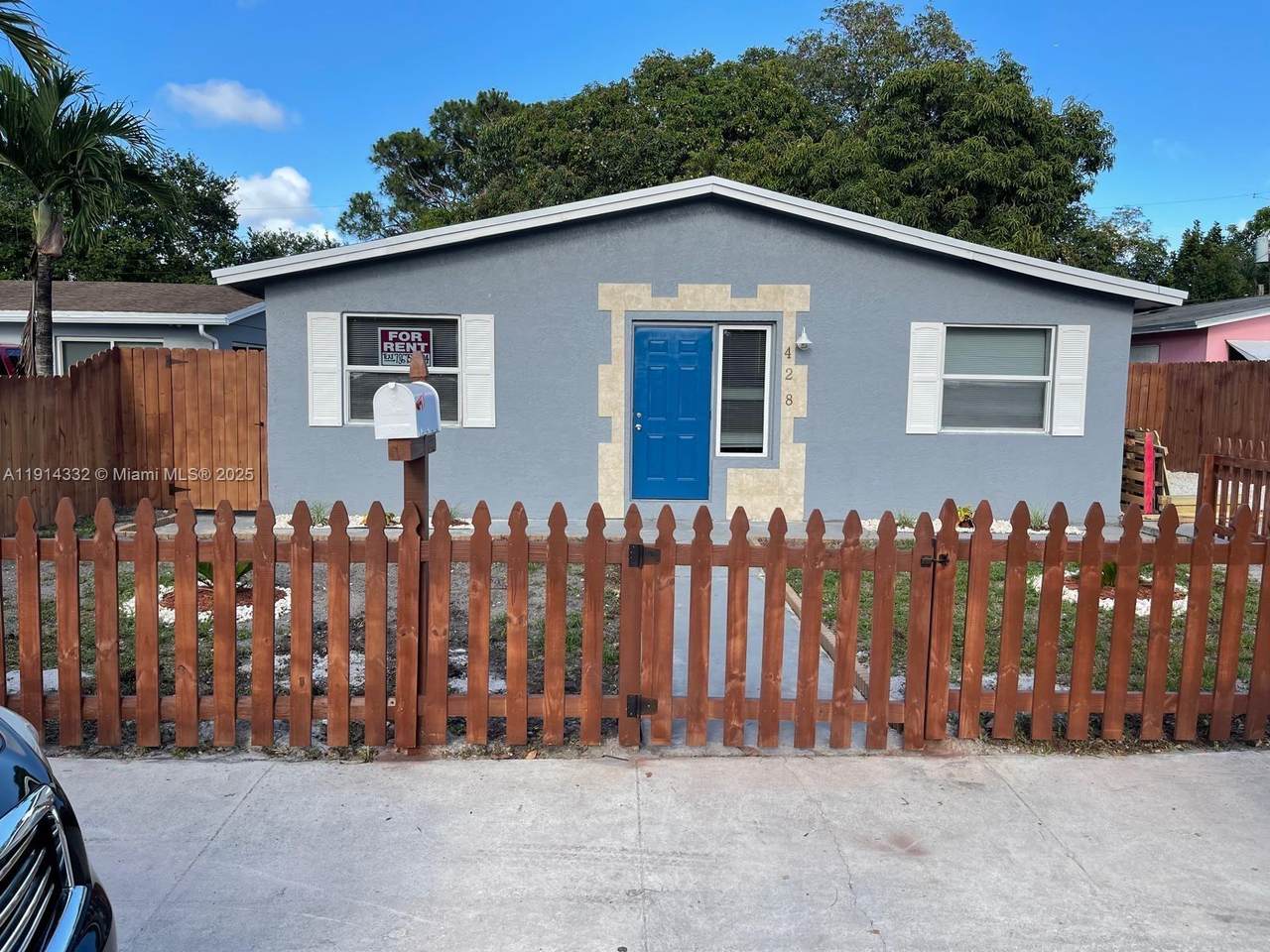 428 16th Ave - Photo 1