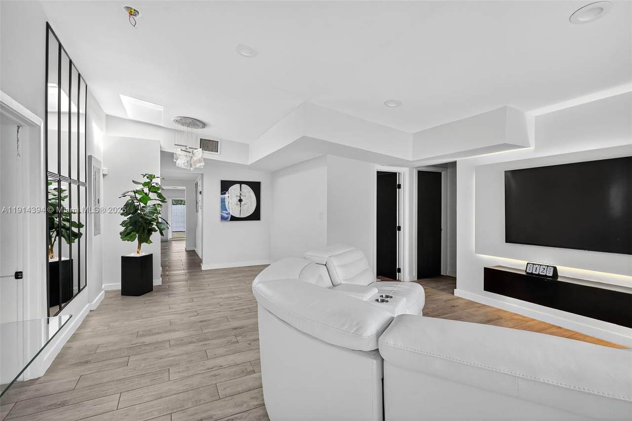 14055 5th Pl - Photo 1