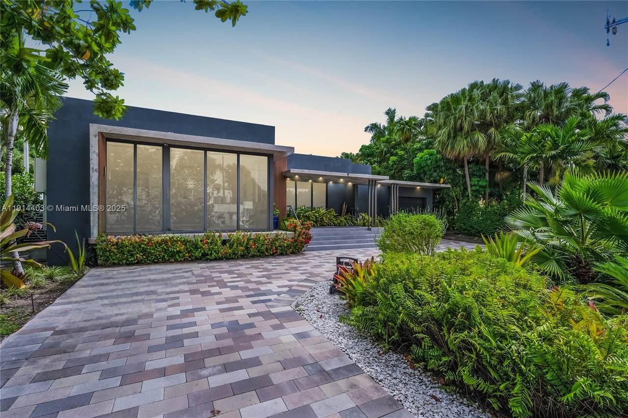 1845 124th St - Photo 1