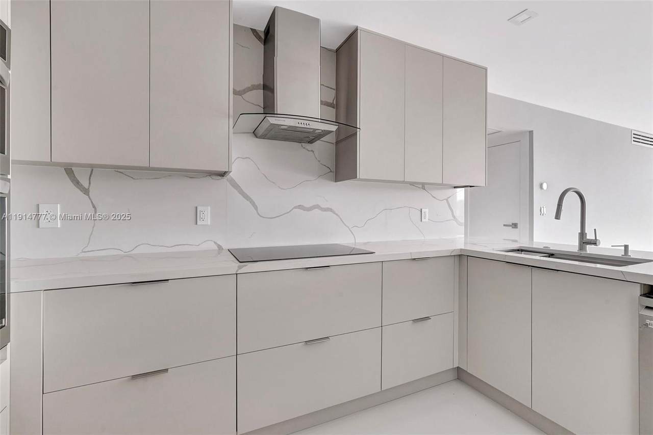 20379 Country Club Dr - Photo 1