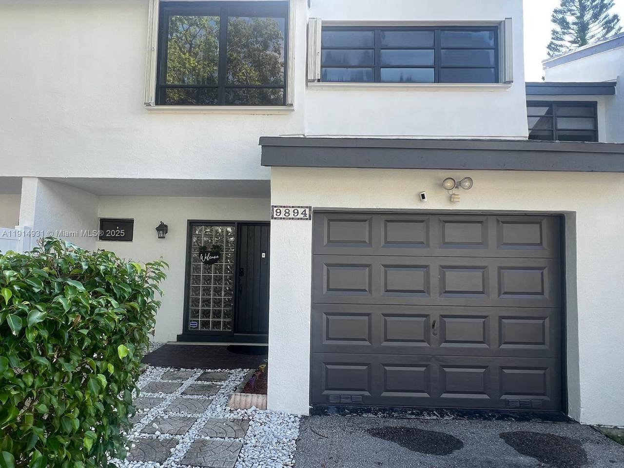 9894 Fairway Cove Ln - Photo 1