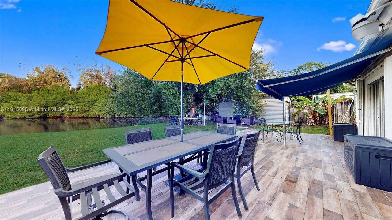 105 31st Ave - Photo 1