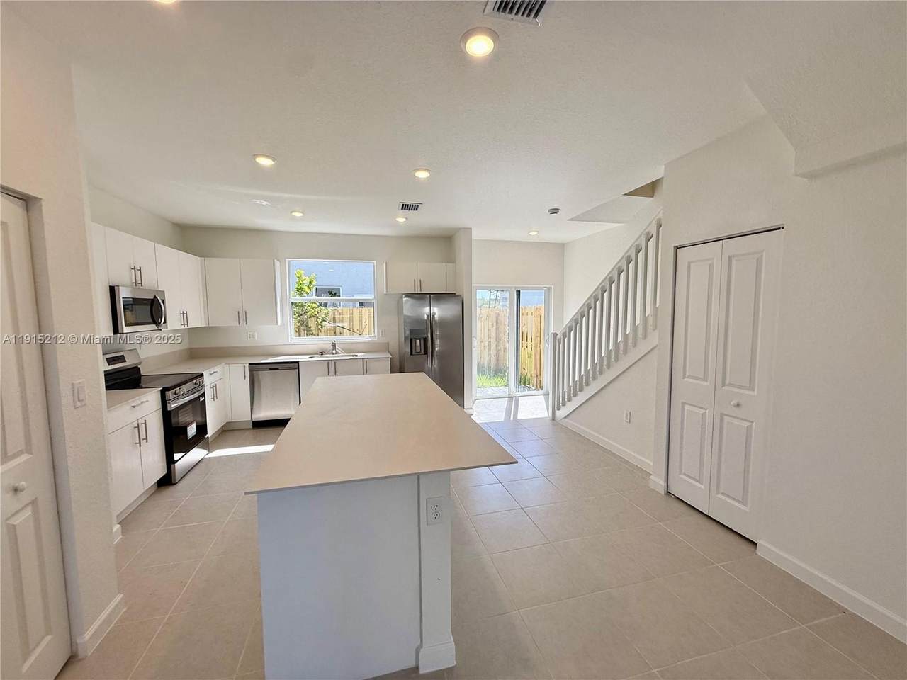 1111 2nd St - Photo 1