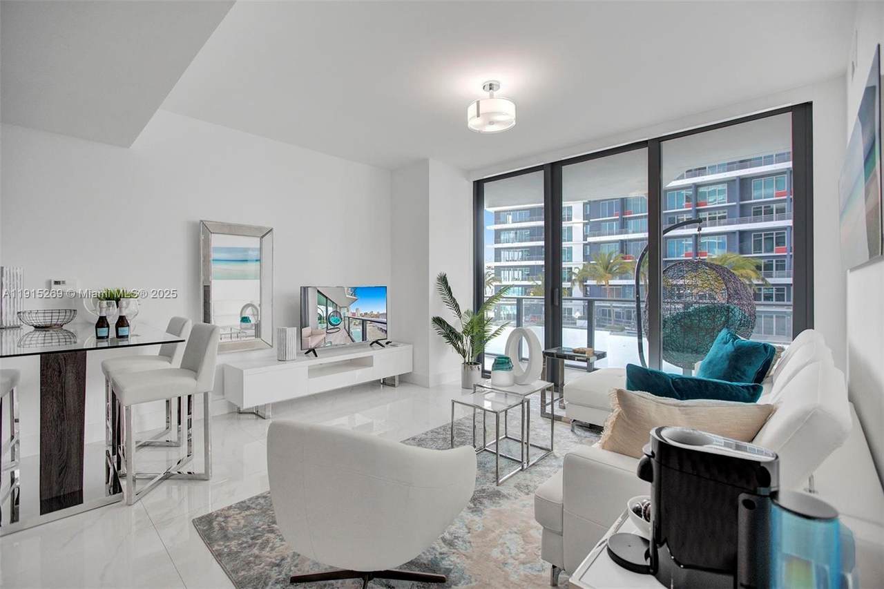 1300 Miami Ave - Photo 1