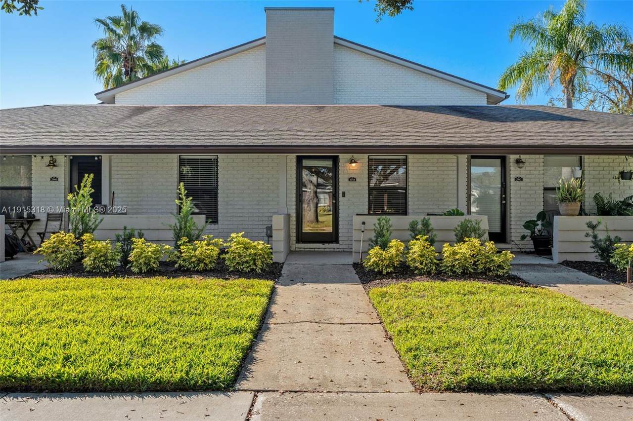 2944 Plaza Terrace Dr - Photo 1