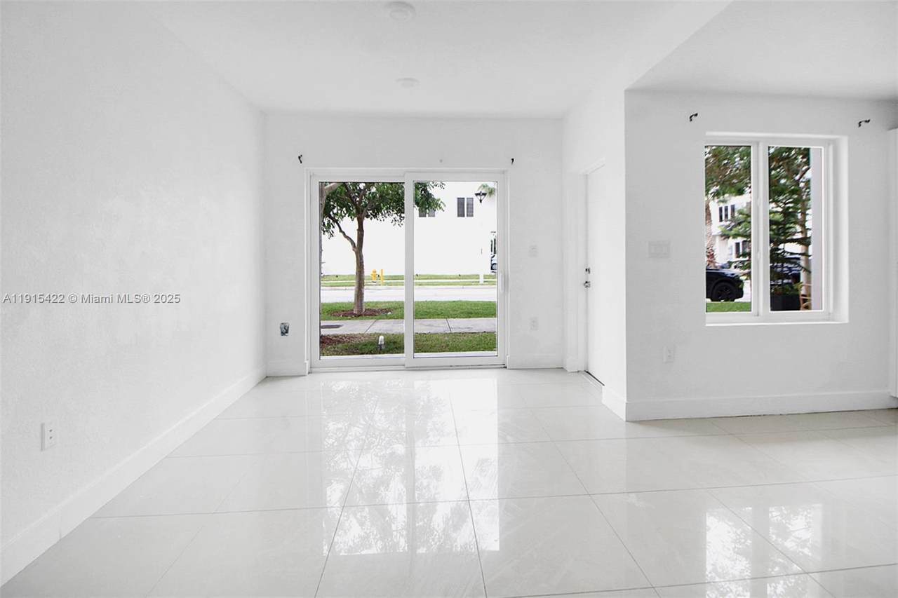 https://bt-photos.global.ssl.fastly.net/miami/1280_boomver_1_A11915422-2.jpg