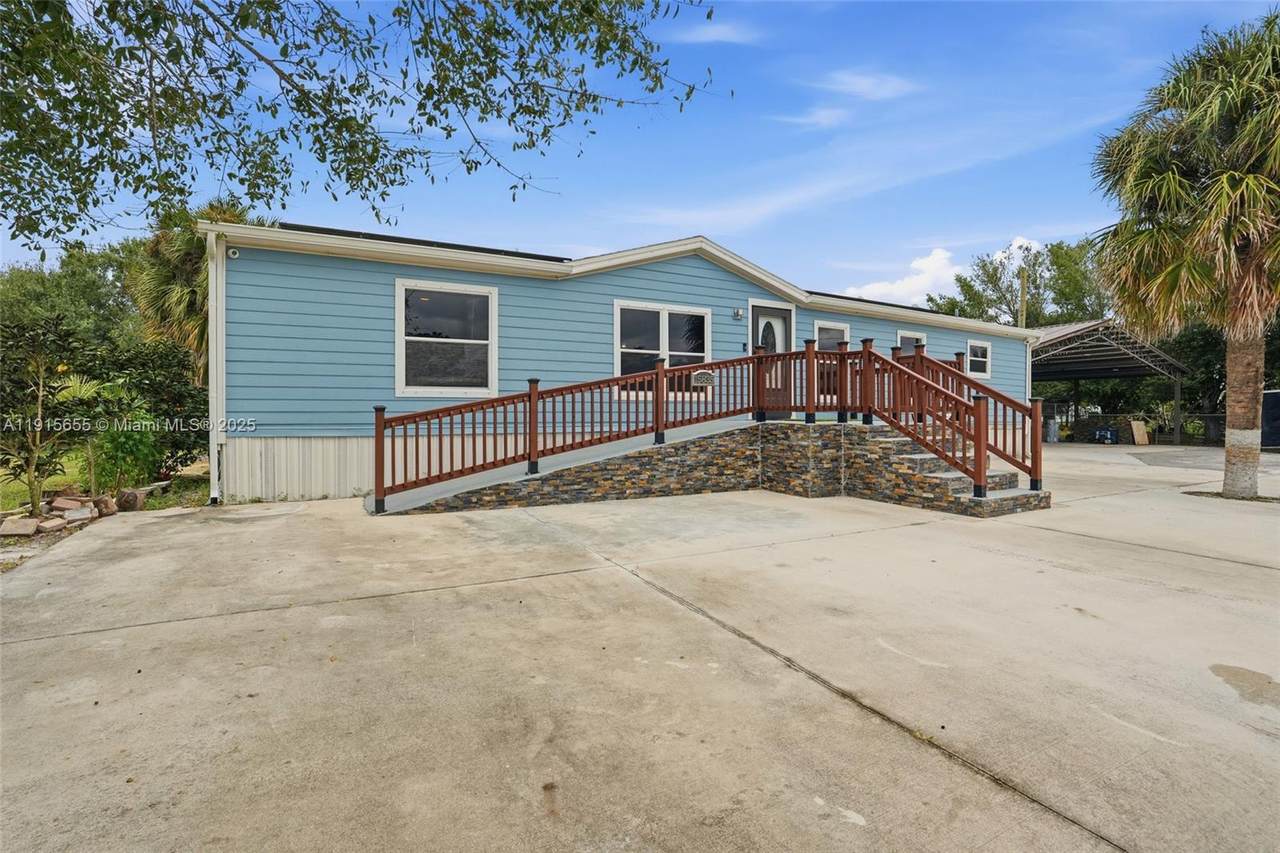 15835 Kaloacoochee St - Photo 1