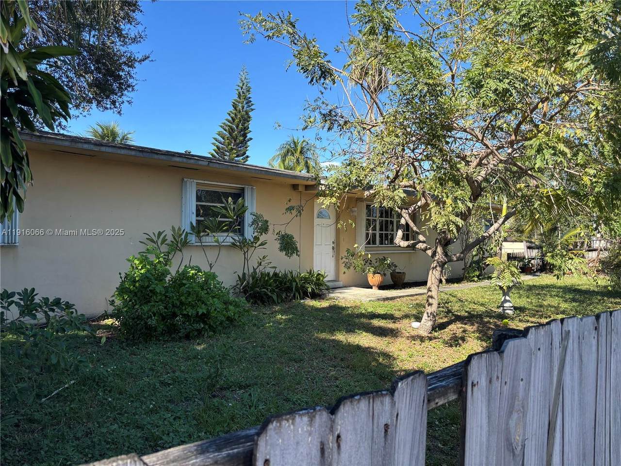 17960 6th Ave - Photo 1
