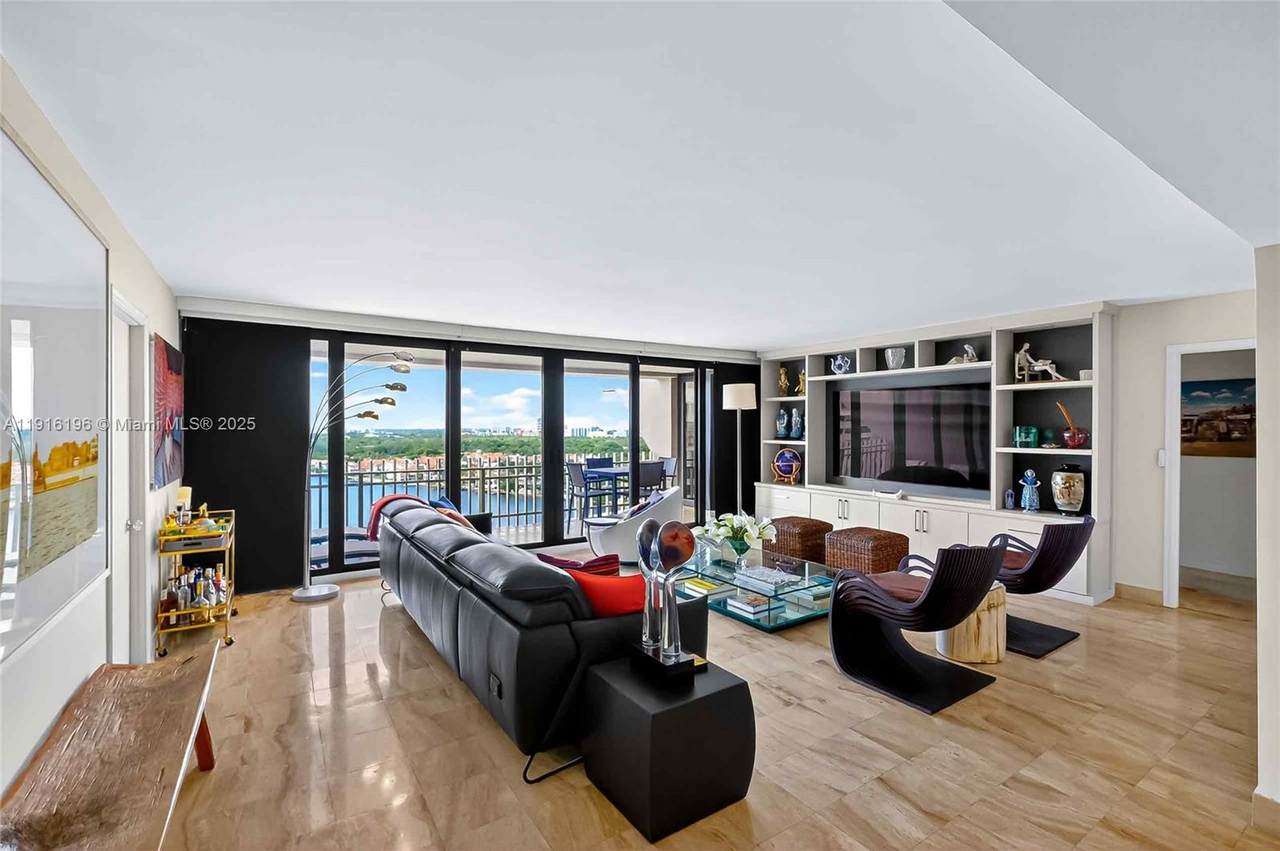 2 Grove Isle Dr - Photo 1