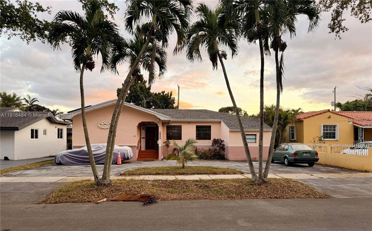 https://bt-photos.global.ssl.fastly.net/miami/orig_boomver_1_A11916484-2.jpg