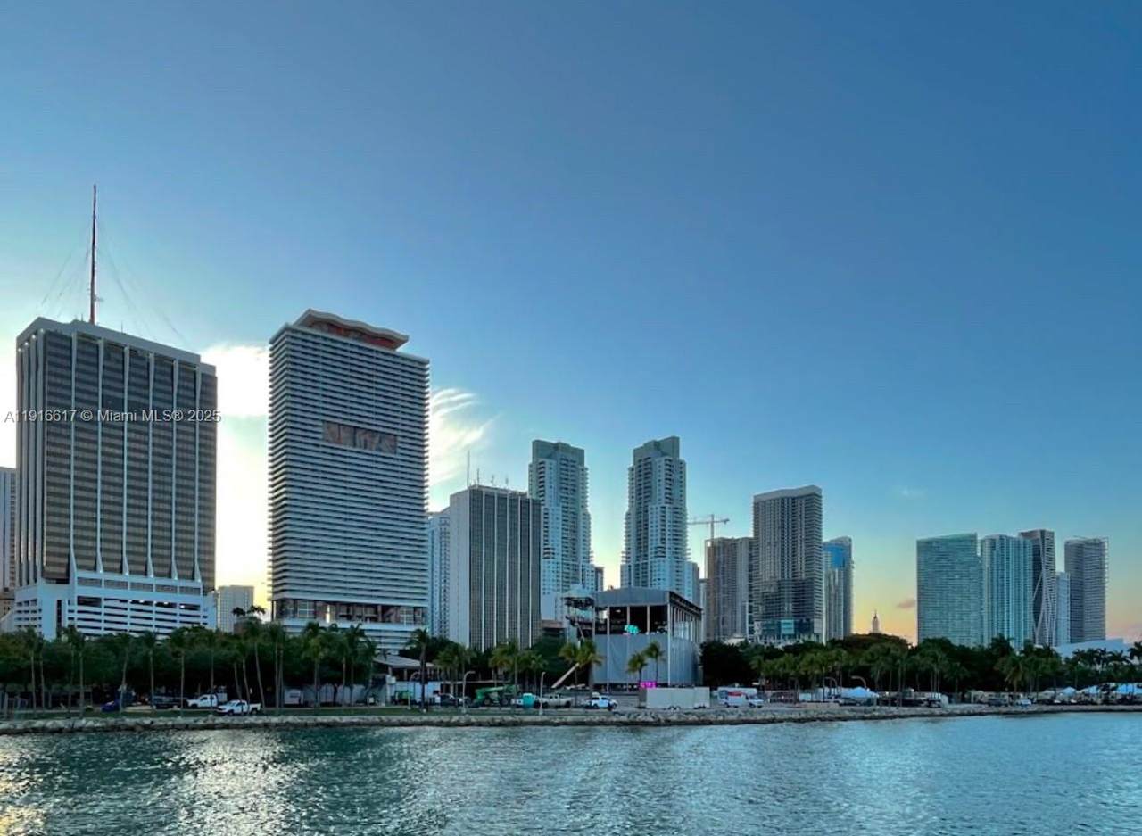 50 Biscayne Blvd - Photo 1