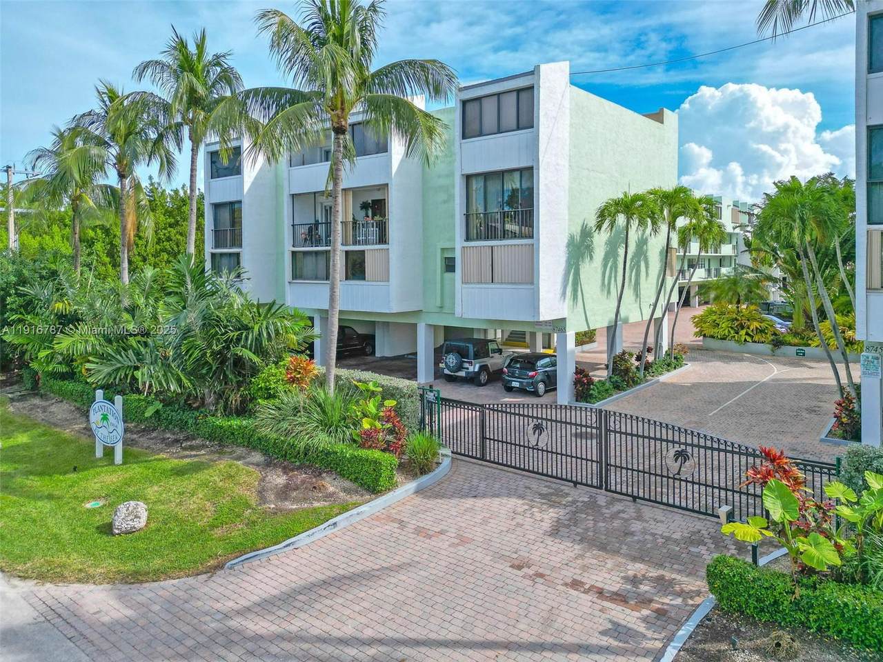 https://bt-photos.global.ssl.fastly.net/miami/1280_boomver_1_A11916787-2.jpg