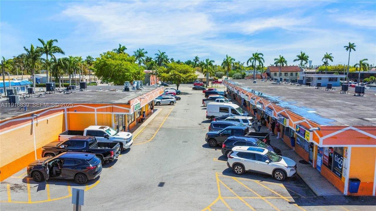 854 Krome Ave - Photo 1