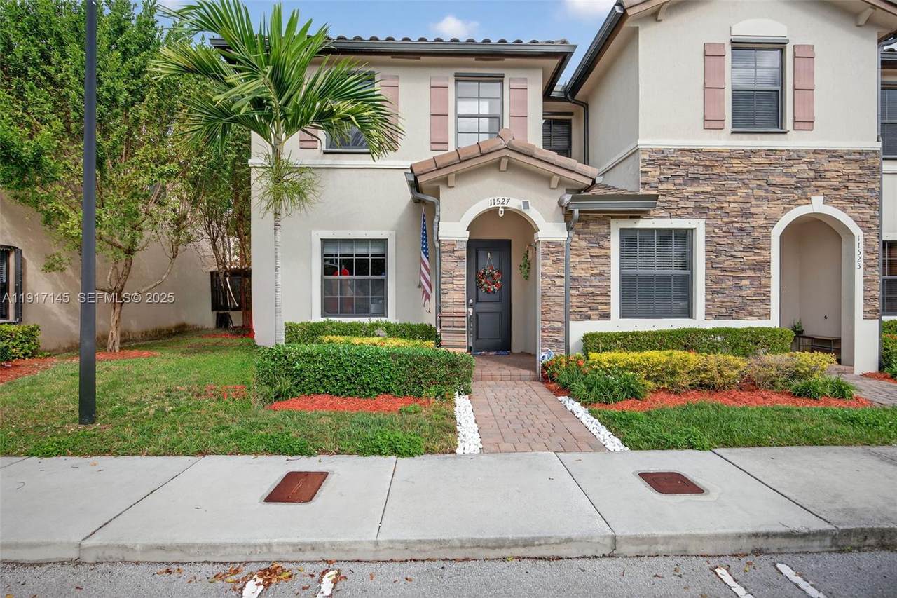 11527 248th Ln - Photo 1