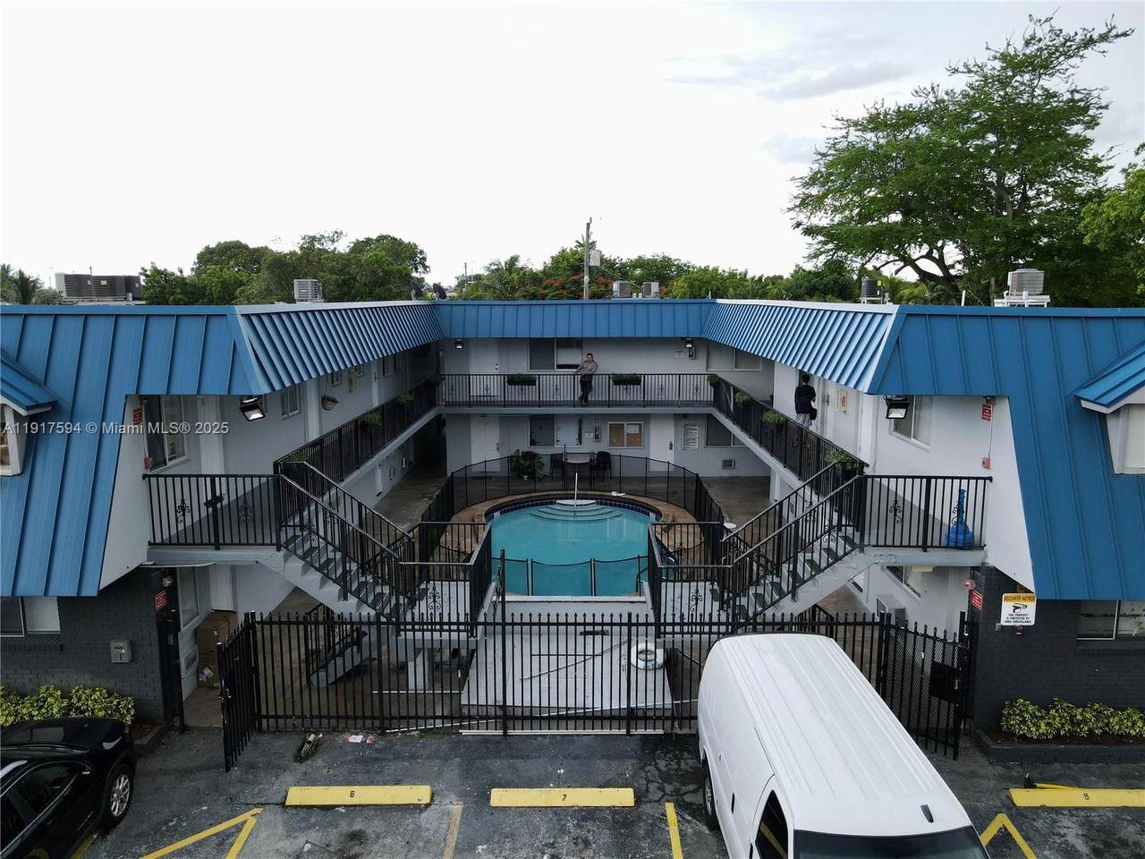 37 14th St - Photo 1