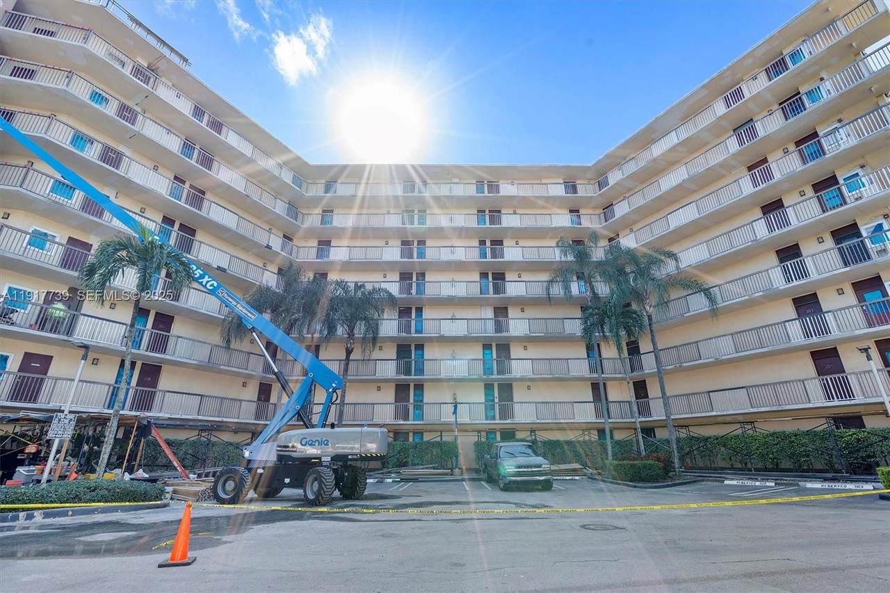 https://bt-photos.global.ssl.fastly.net/miami/1280_boomver_1_A11917739-2.jpg