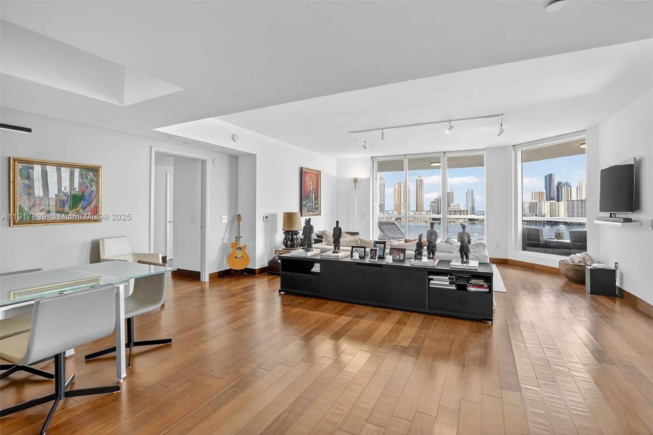 6000 Island Blvd - Photo 1