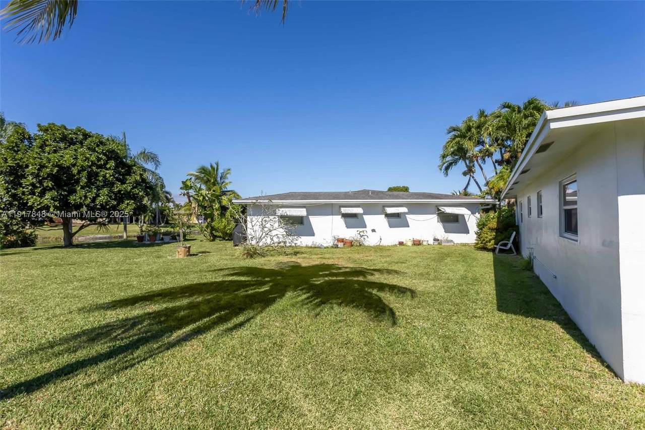 https://bt-photos.global.ssl.fastly.net/miami/1280_boomver_1_A11917848-2.jpg