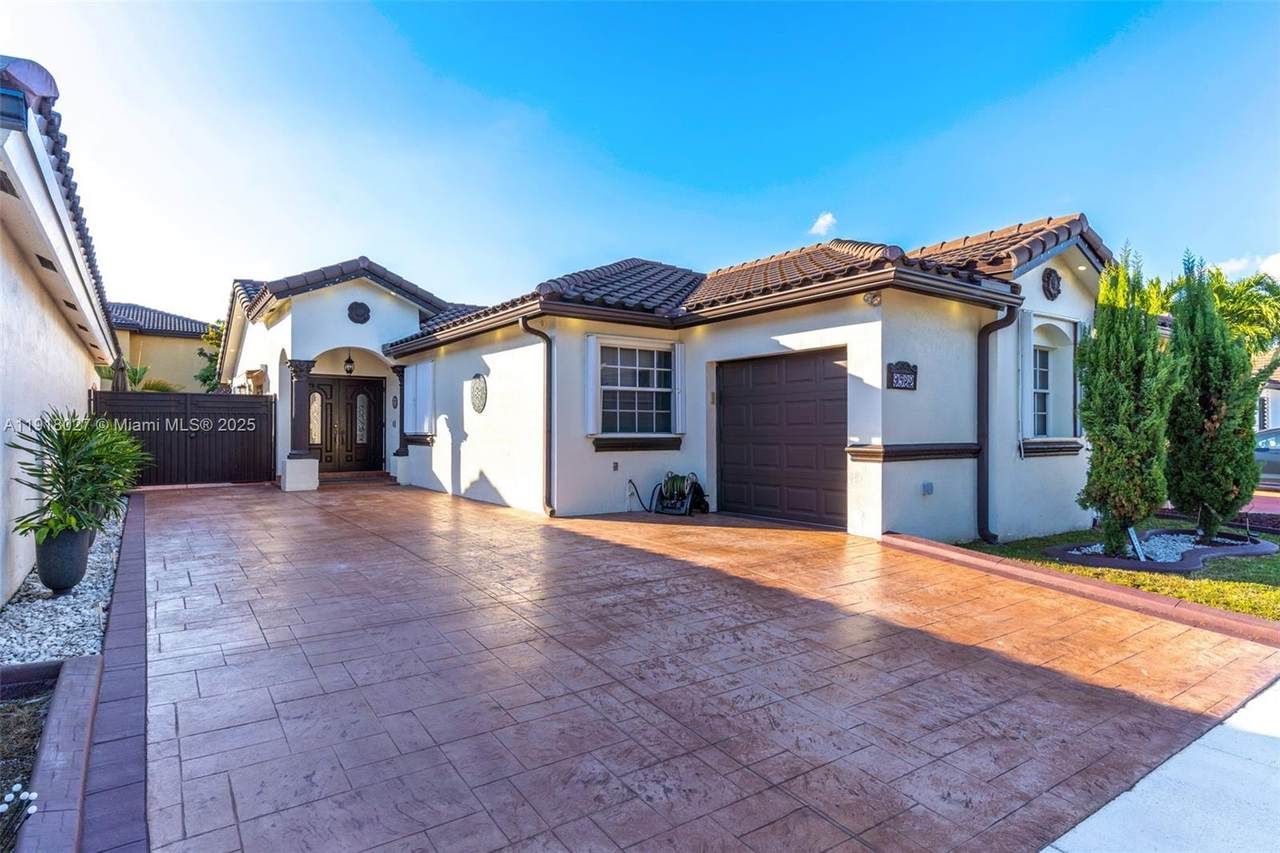 9532 154th Pl - Photo 1