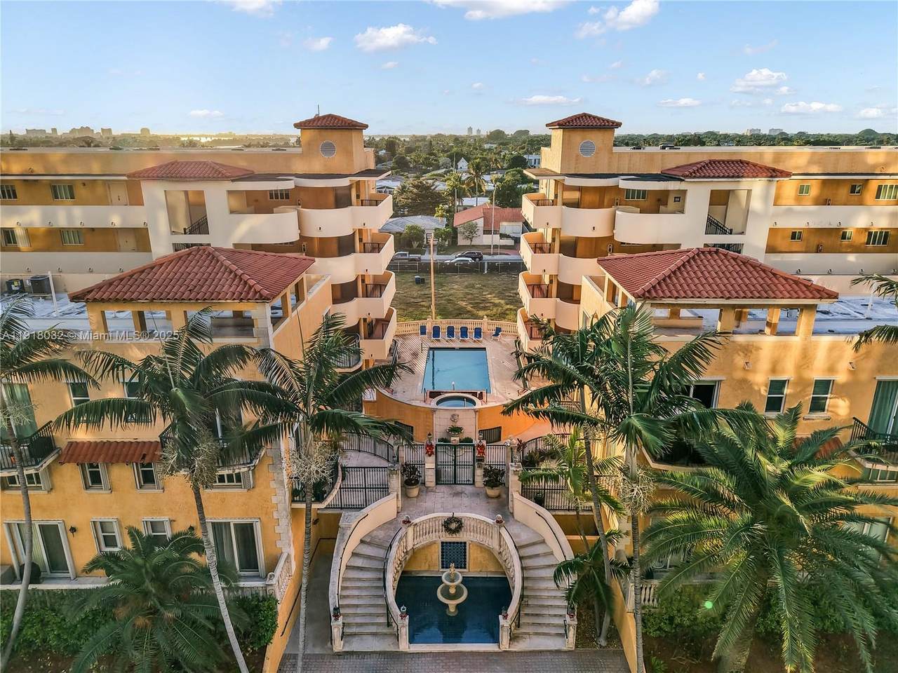 8888 Collins Ave - Photo 1