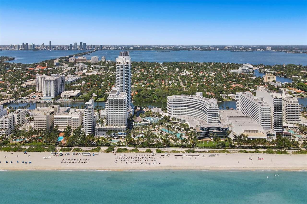 4391 Collins Ave - Photo 1
