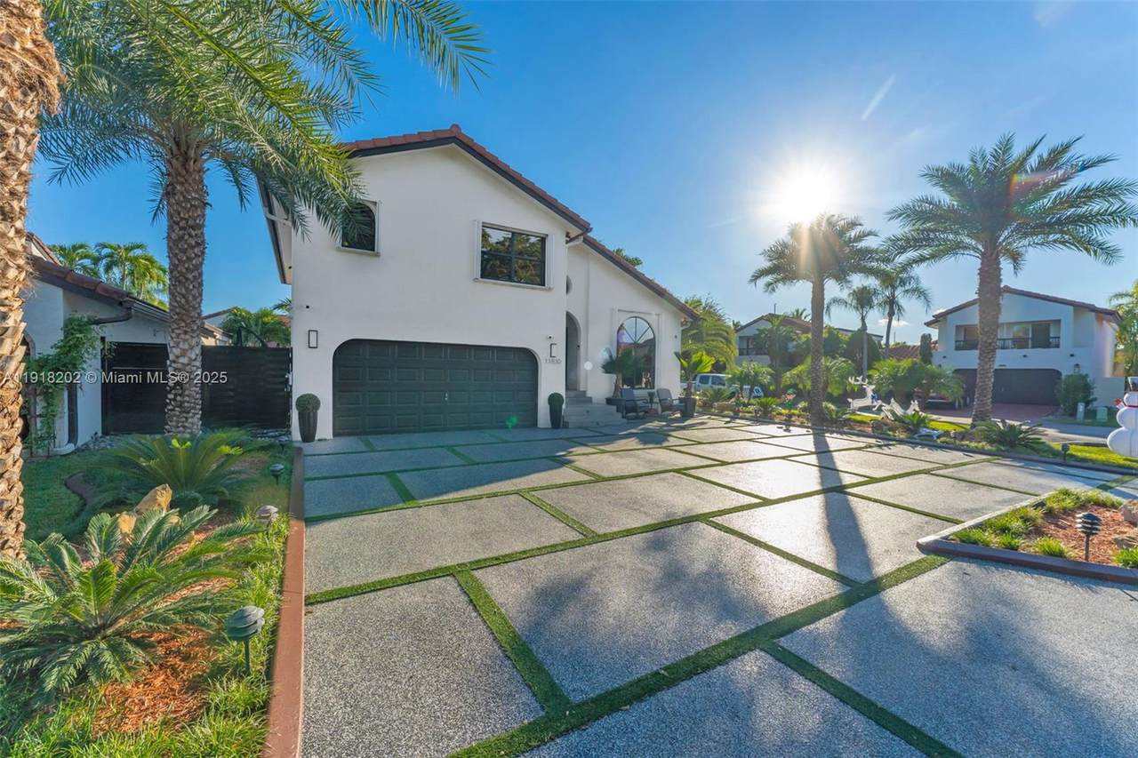 11830 104th Ln - Photo 1