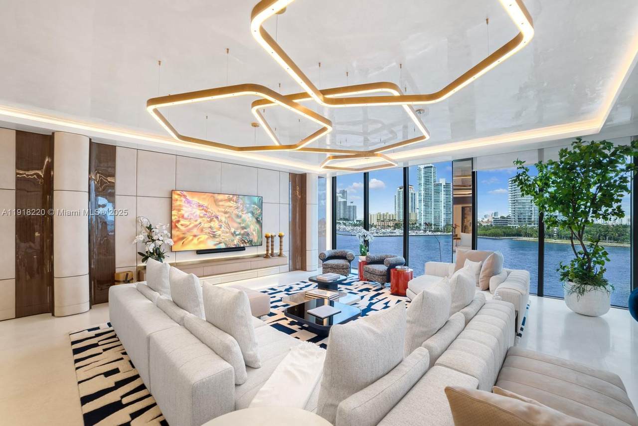 https://bt-photos.global.ssl.fastly.net/miami/1280_boomver_1_A11918220-2.jpg