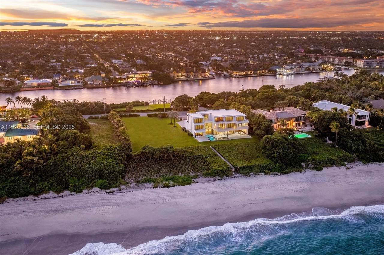 1107 Hillsboro Mile - Photo 1