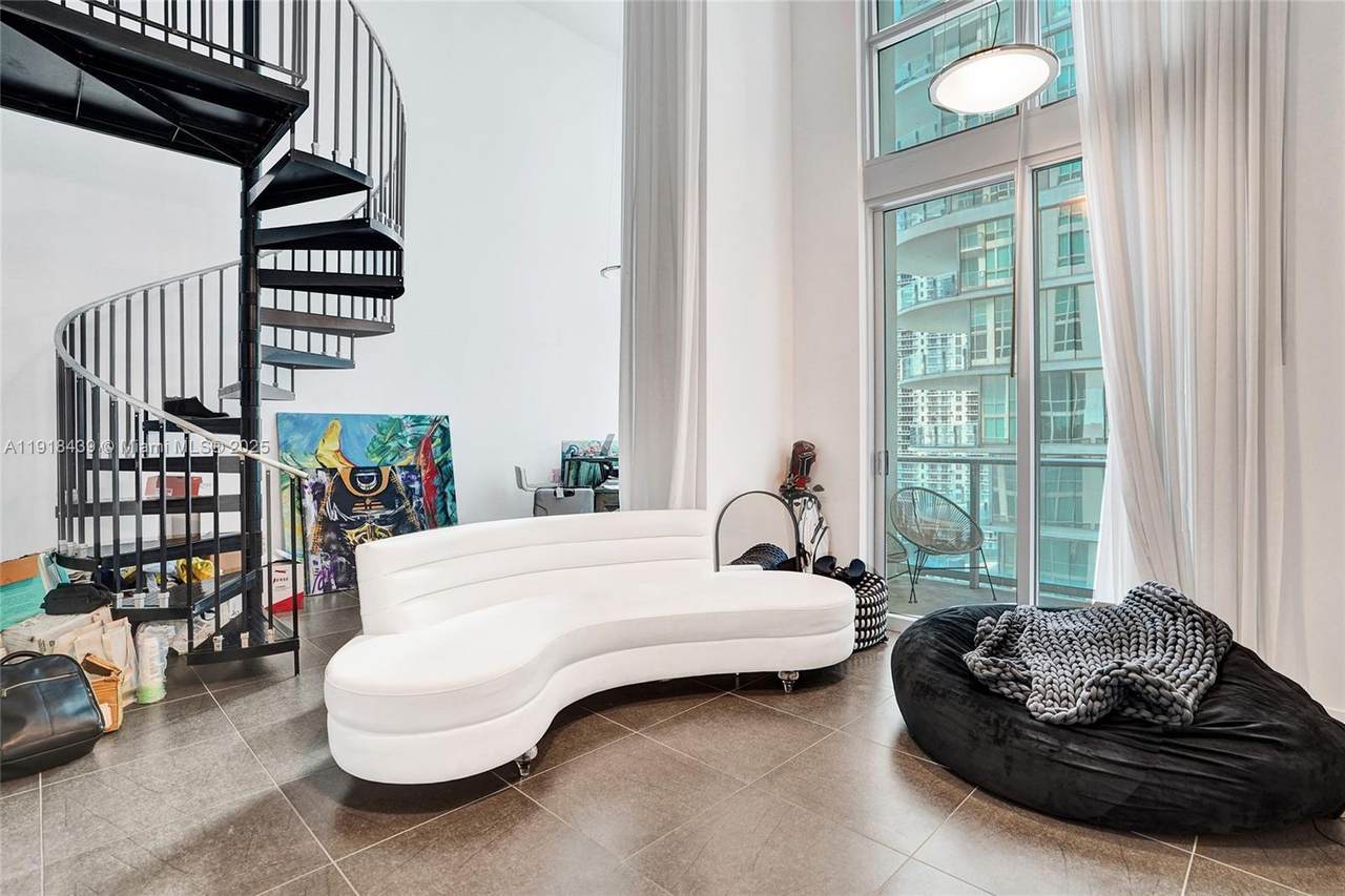 300 Biscayne Blvd - Photo 1