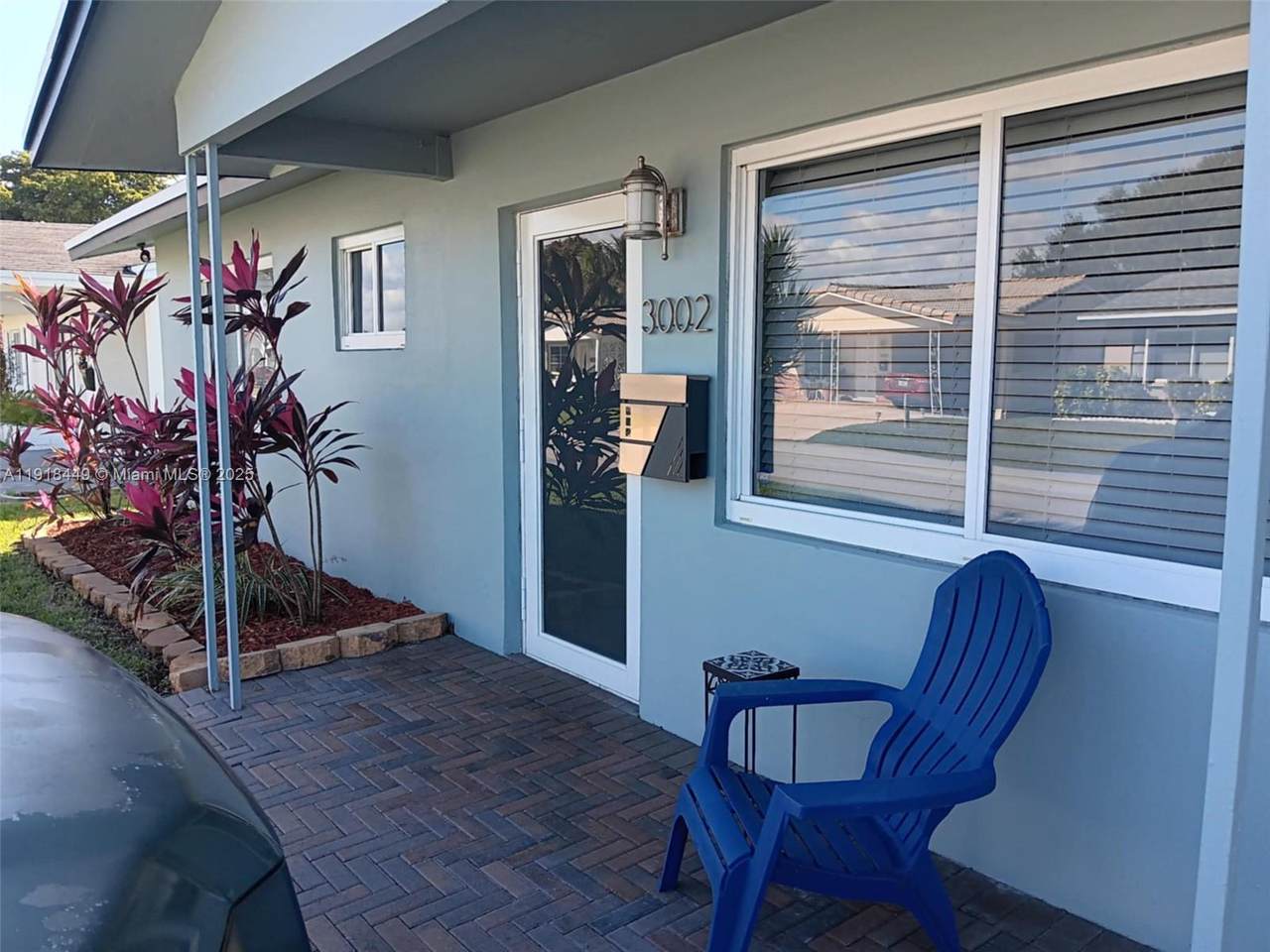 3002 46th St - Photo 1