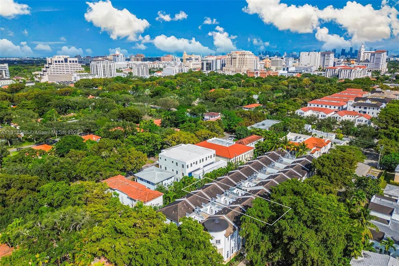 https://bt-photos.global.ssl.fastly.net/miami/1280_boomver_1_A11918586-2.jpg