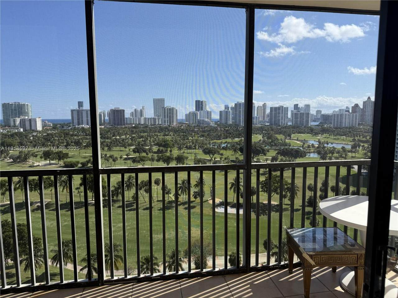https://bt-photos.global.ssl.fastly.net/miami/1280_boomver_1_A11918597-2.jpg