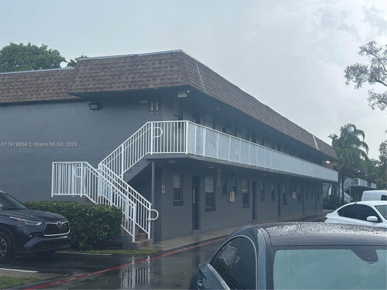 4871 9th Dr - Photo 1