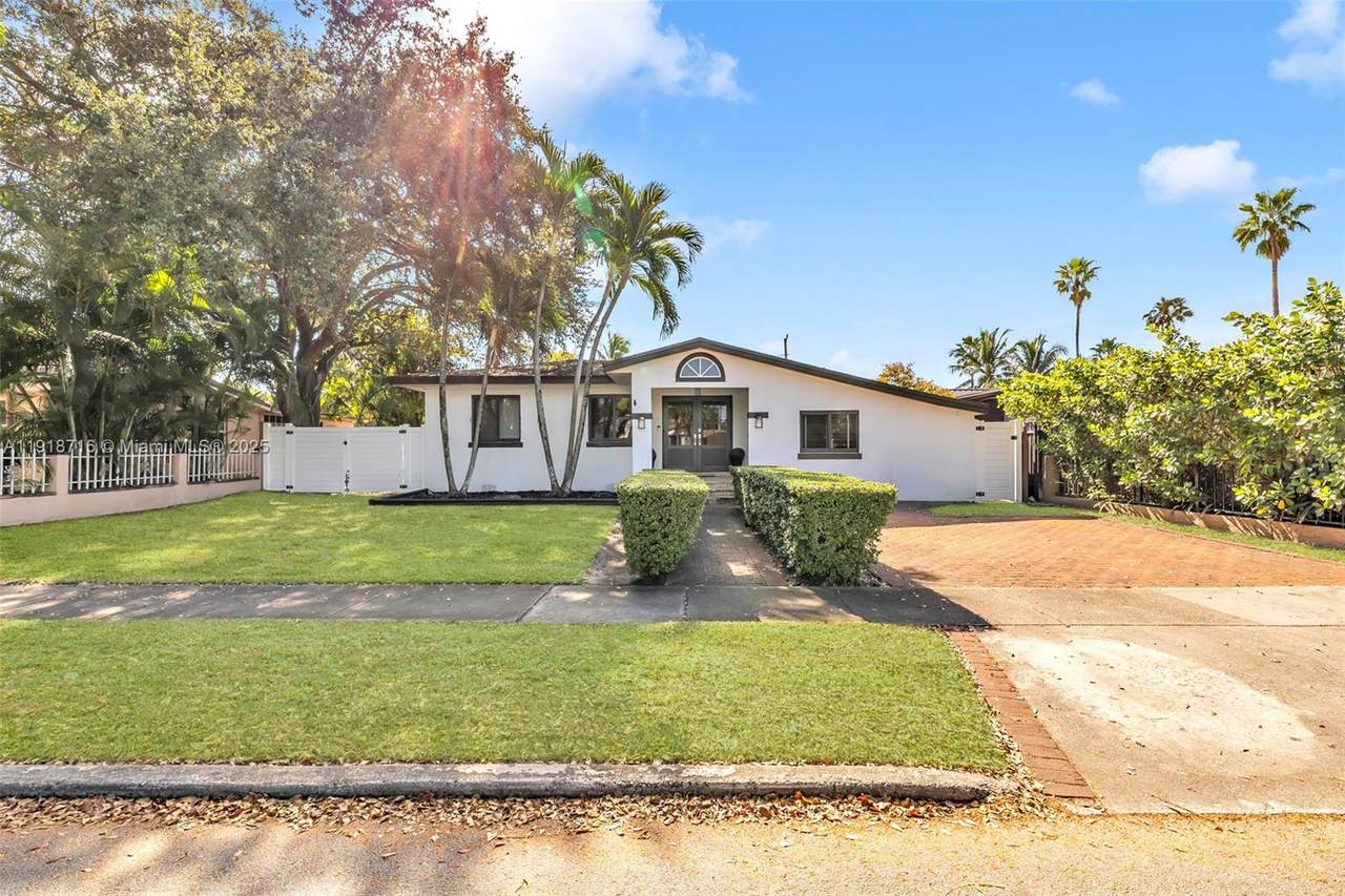 6376 15th St - Photo 1